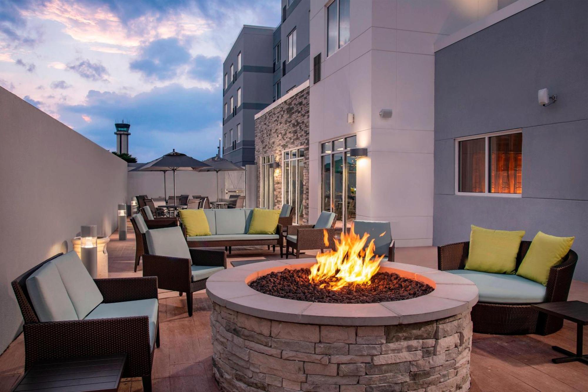 Fairfield Inn & Suites By Marriott Harrisburg International Airport Middletown  Exterior photo